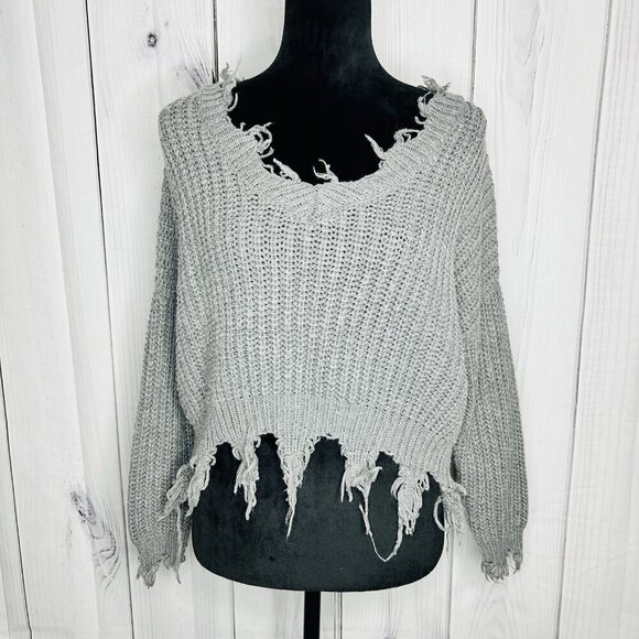 Love Tree Sz Small Cable Knit Crop Slouchy Fit Gray Sweater Distressed Fringe - Picture 1 of 10